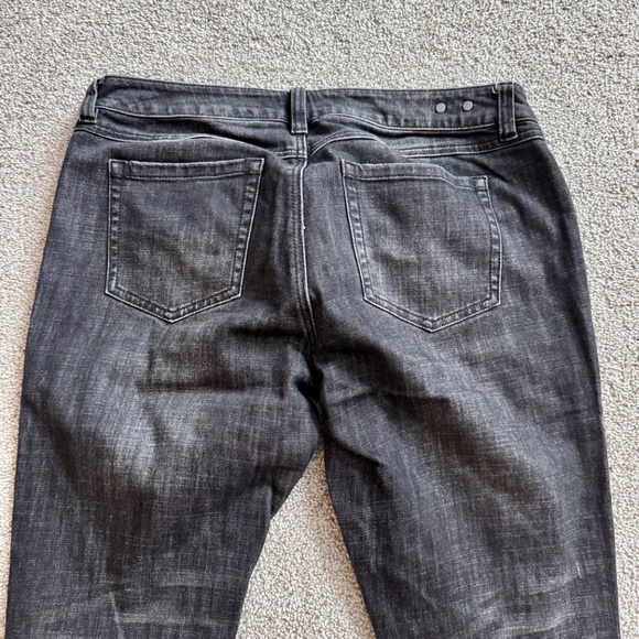 cabi Slim Boyfriend Jeans, #3749, 8, EUC, Shadow Wash - Picture 6 of 10